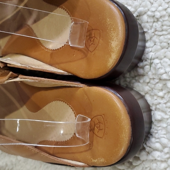 Ariat tan leather open toe sandals embroidered - Picture 4 of 8